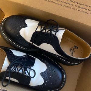 Dr Martens 3989 Bex Black & White